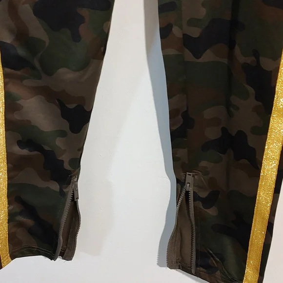 Rebel Minds Men Camouflage Gold Stripe Track Pants - Picture 8 of 8